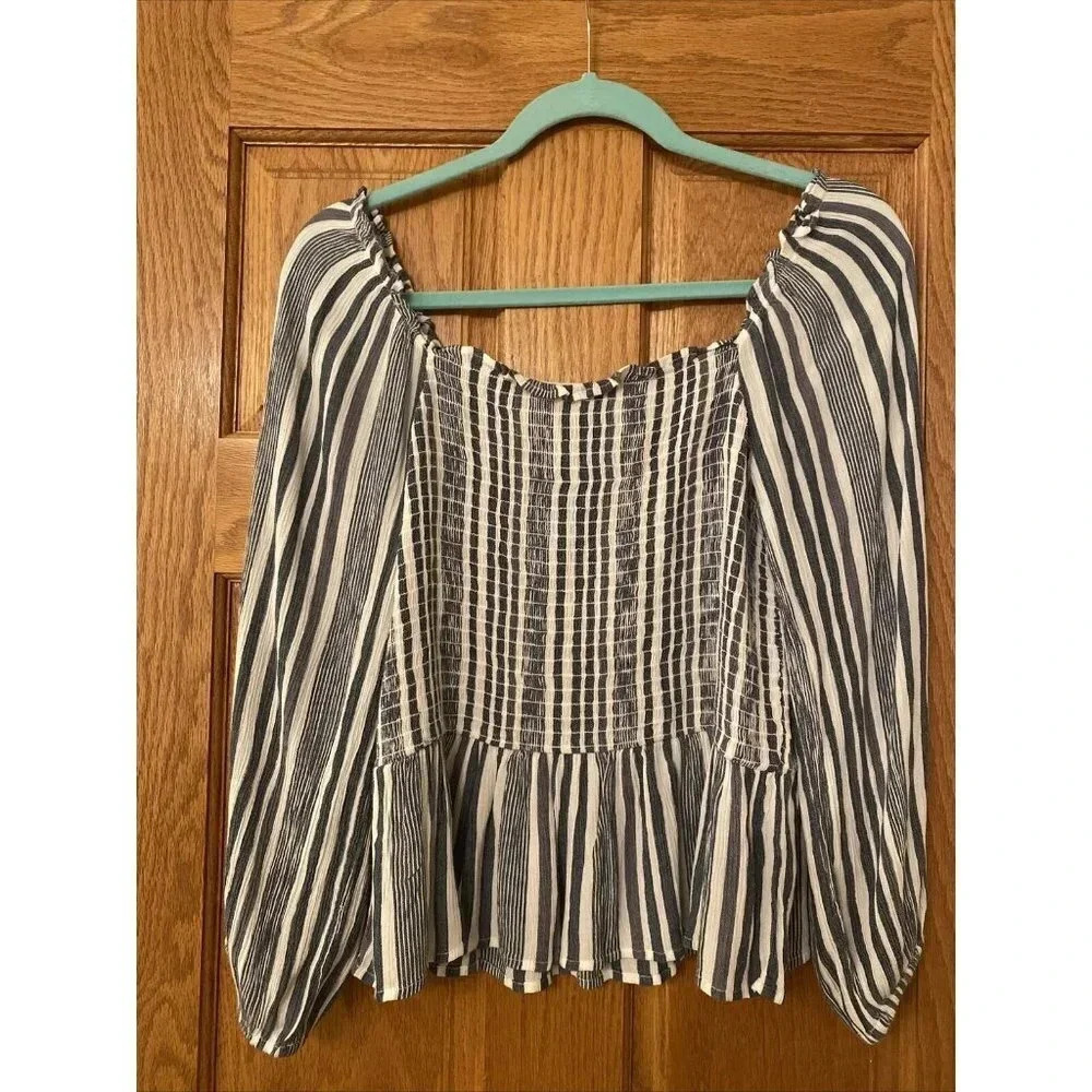 American Eagle Outfitters AEO Blue White Stripe Smocked 3/4 Sleeve Top Medium